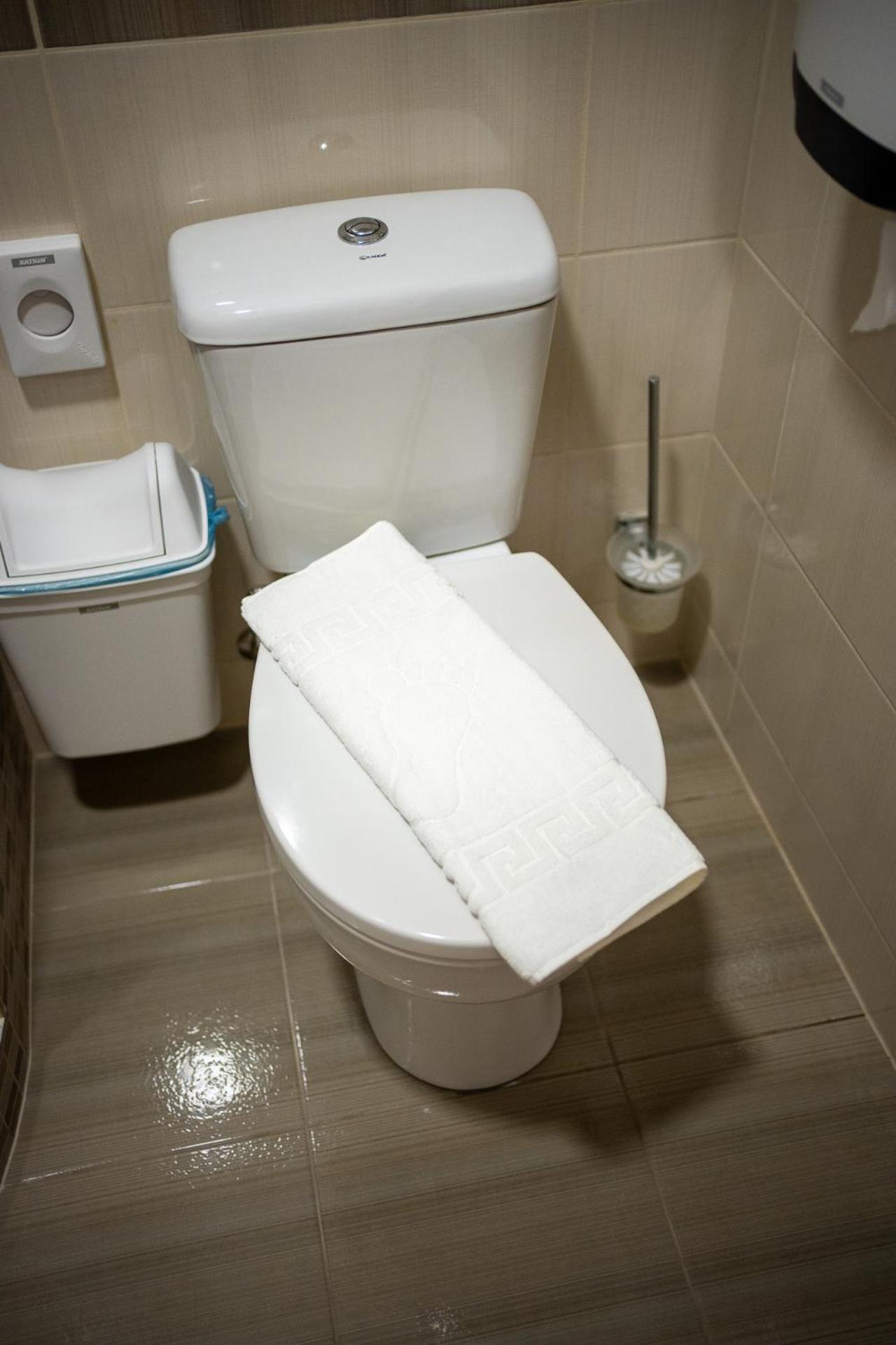 Apartmanhaz *
